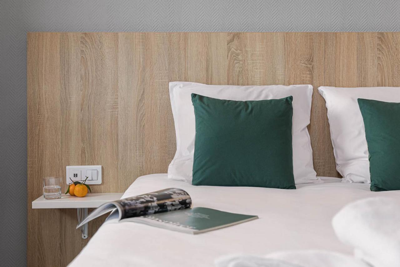 Logis Hotel Restaurant L'Abri Blavozy Zewnętrze zdjęcie