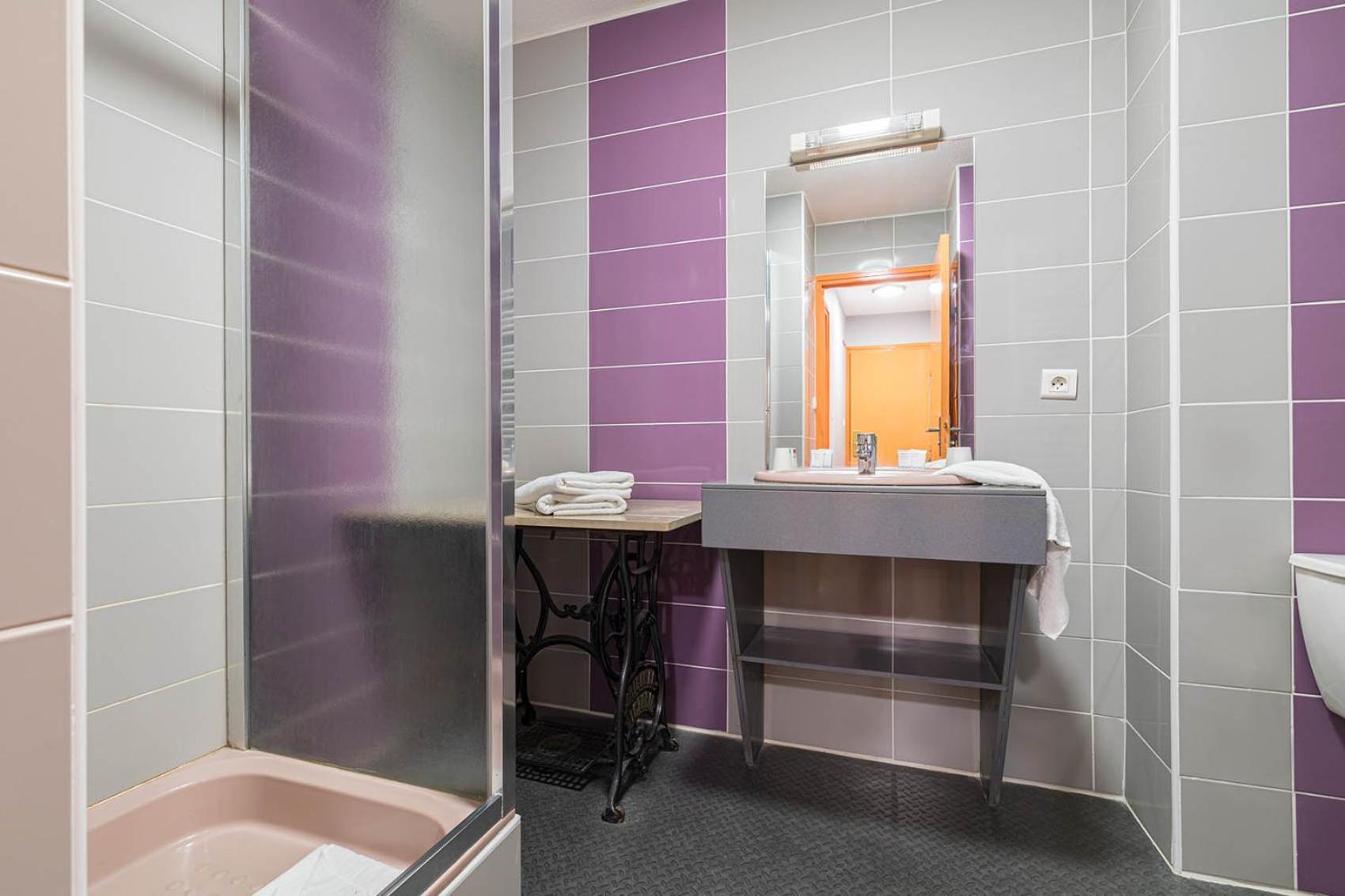 Logis Hotel Restaurant L'Abri Blavozy Zewnętrze zdjęcie